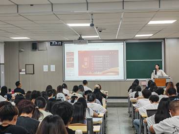 说明: C:\Users\ShuQing\Desktop\书记上党课2024上半年\学生一支部邓静静-书记上党课材料\临床系邓静静-书记上党课照片\9f5f5c330b2198427c49d53aebad1ab.jpg