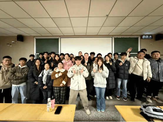 【第二十期校友大讲堂】从课堂到手术室  从专科到硕士——两位2022届校友的医路逆袭与责任担当