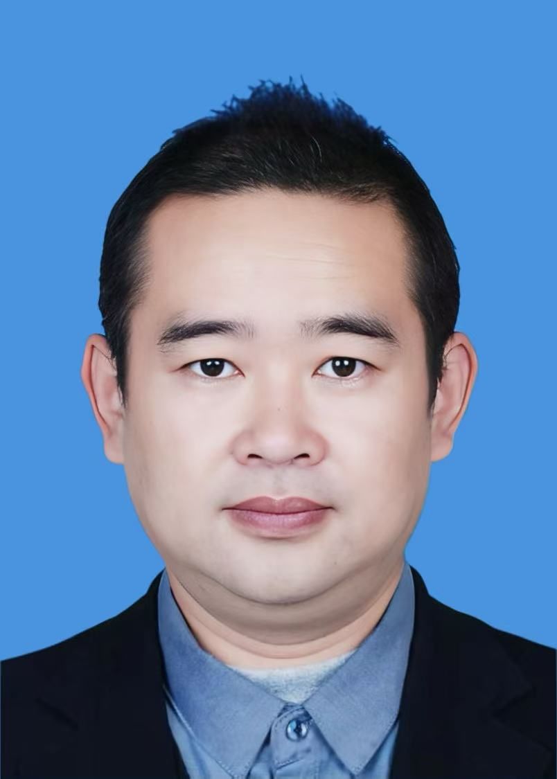 严巍